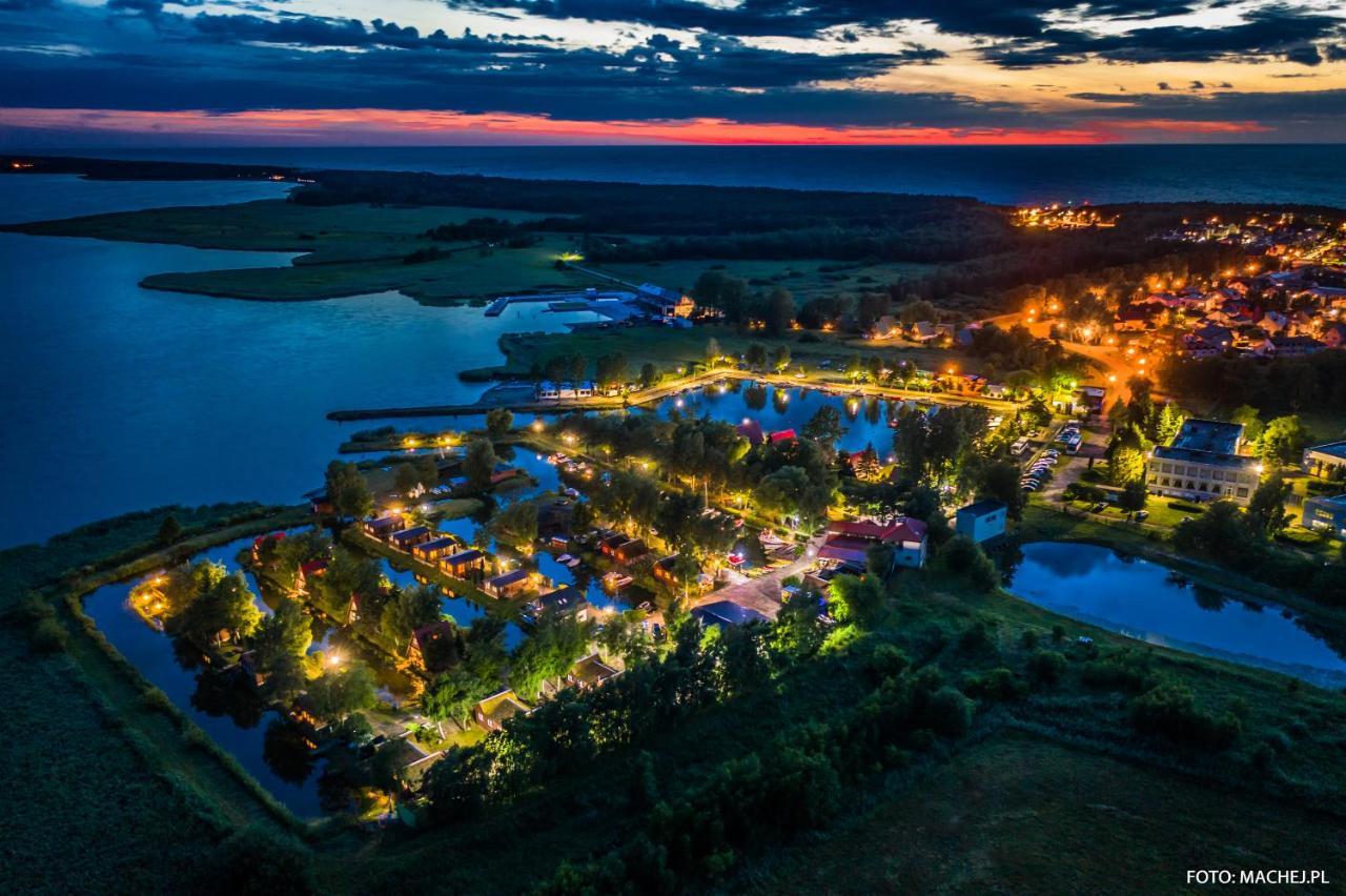 Stanica Wodna Hotell Dźwirzyno Exteriör bild