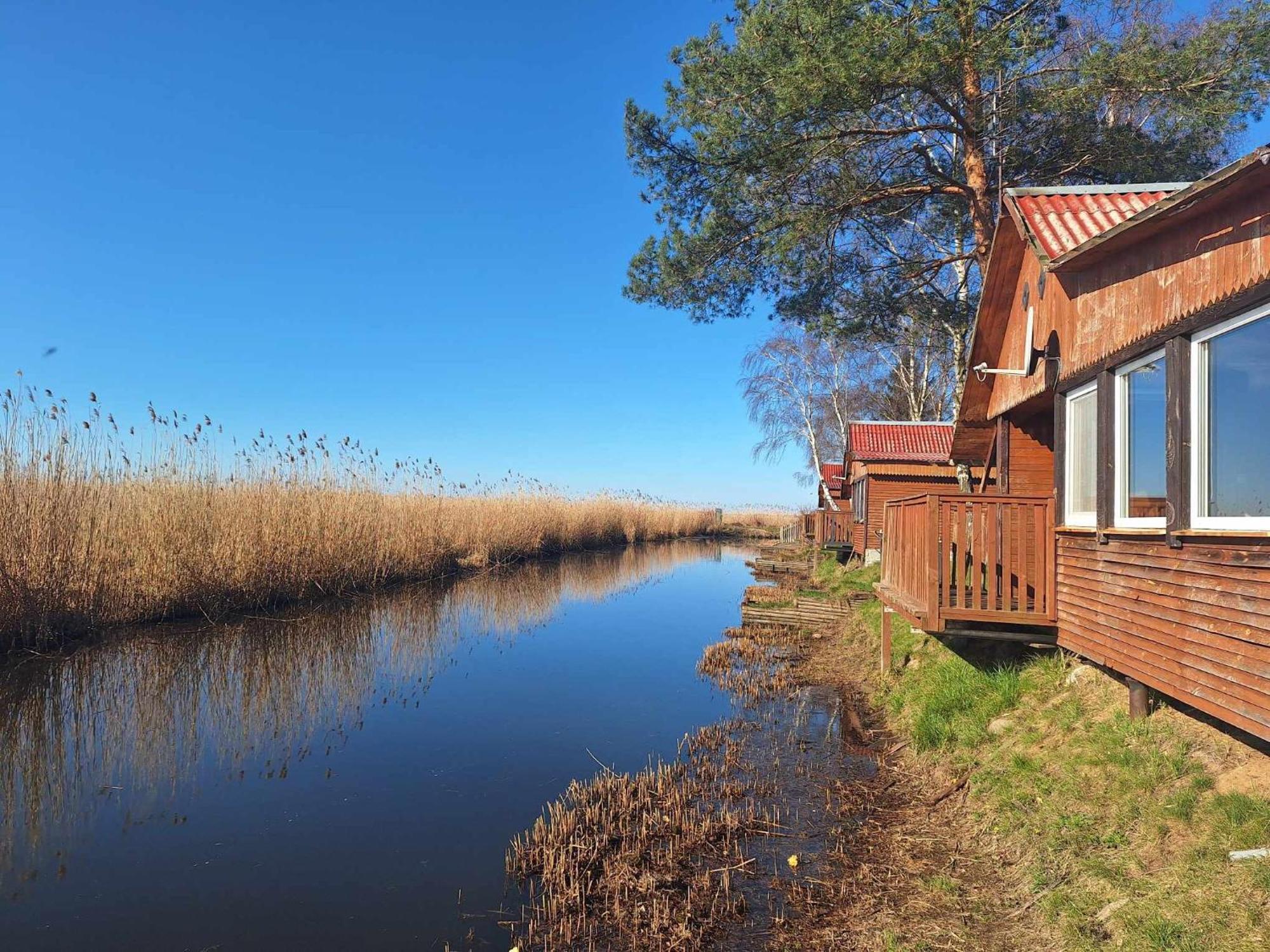 Stanica Wodna Hotell Dźwirzyno Exteriör bild