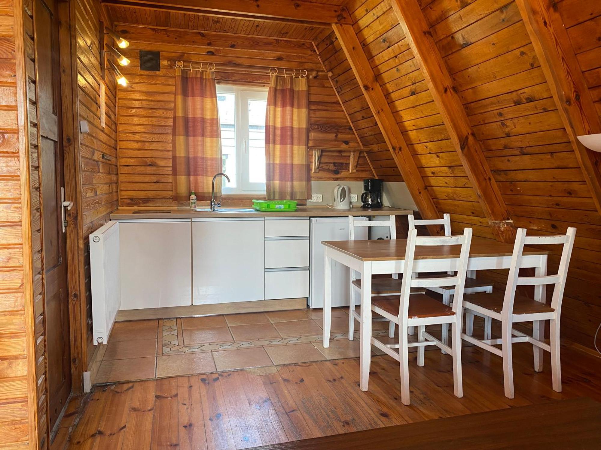 Stanica Wodna Hotell Dźwirzyno Exteriör bild