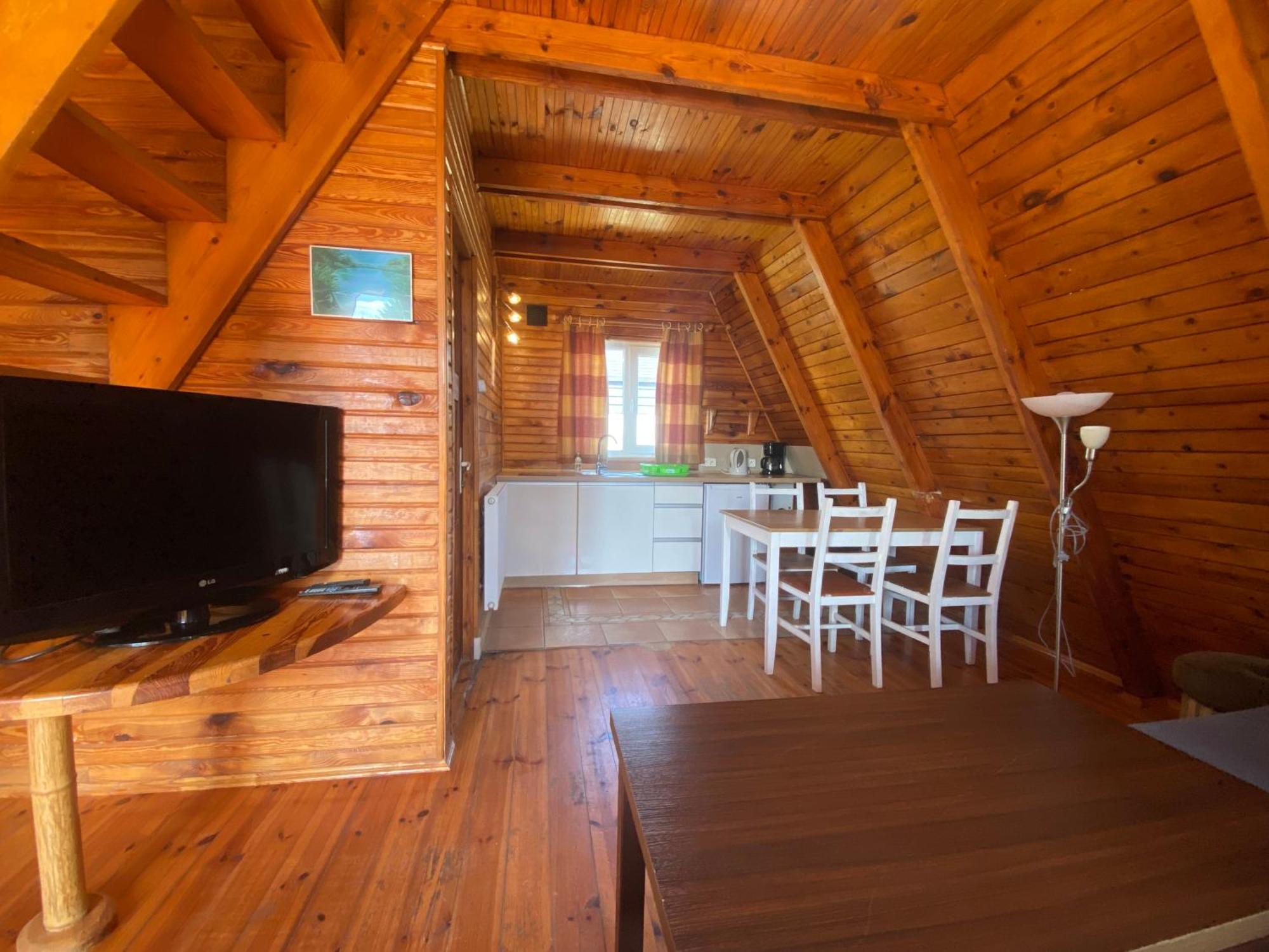 Stanica Wodna Hotell Dźwirzyno Exteriör bild